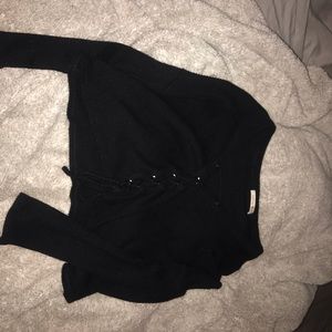 Black long sleeve crop top